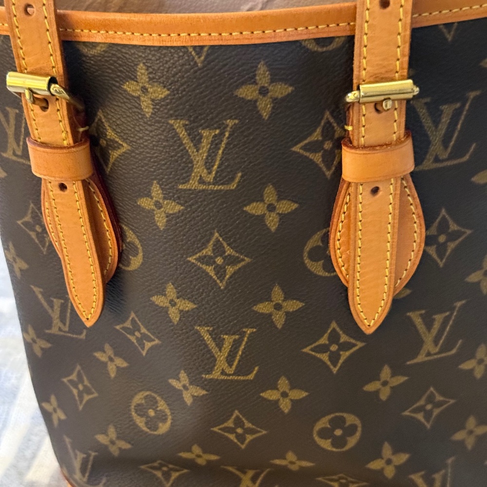 Vintage Louis Vuitton PM Monogram Bucket Bag